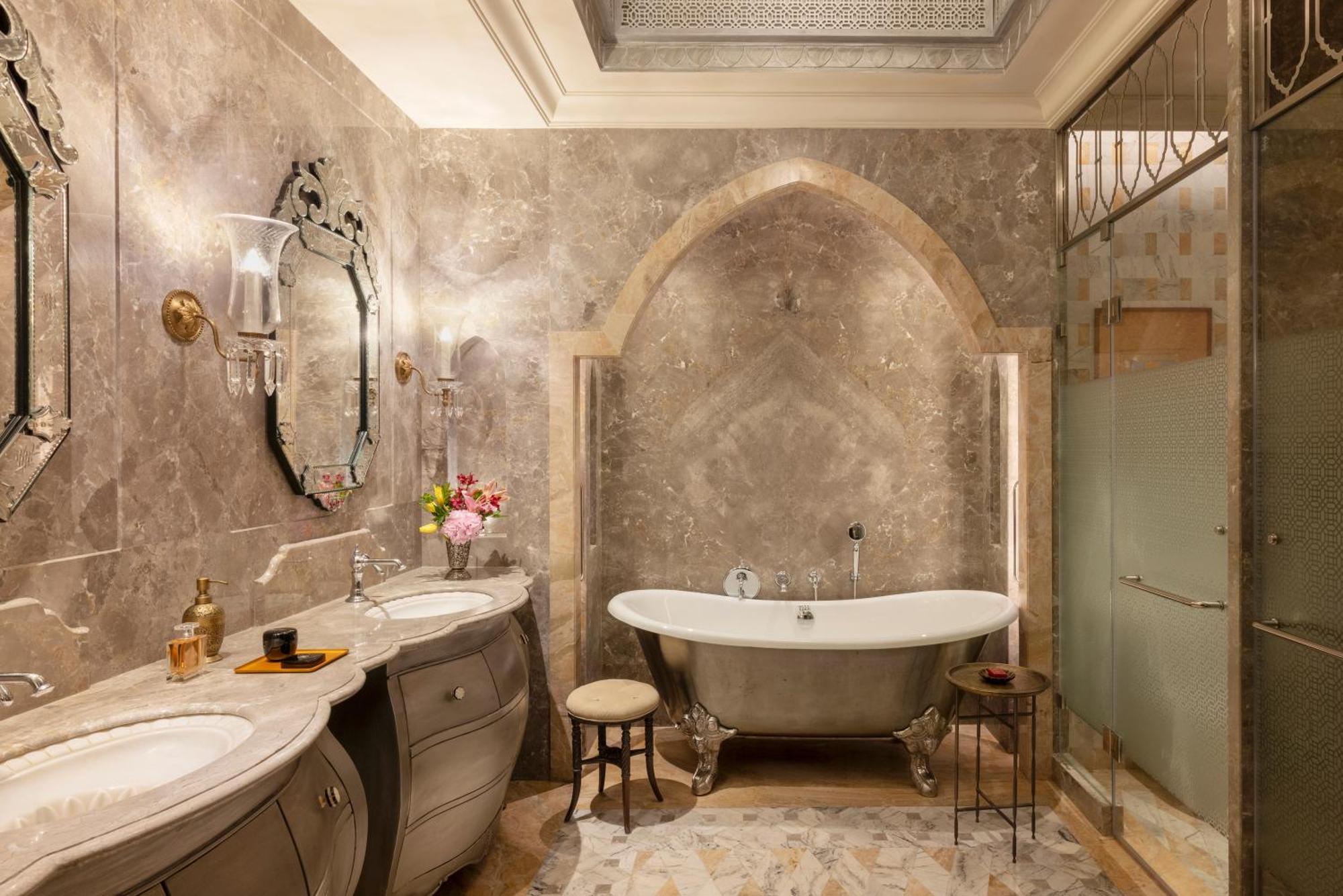 Hotel Raffles 5*