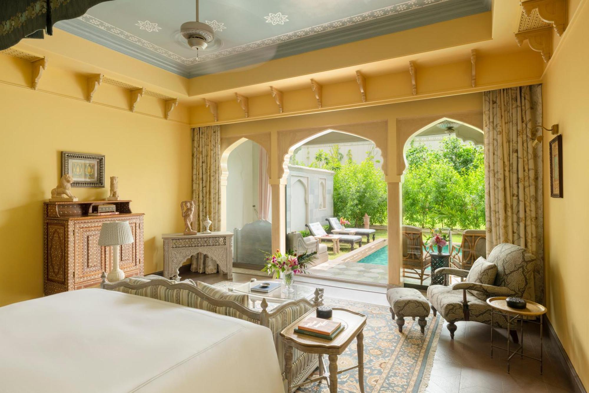 Raffles Hotel 5*